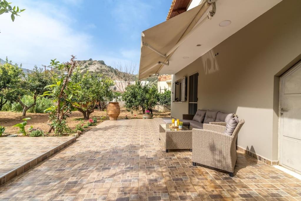 Citrea Stylish House With Garden Near Beach Héraklion Extérieur photo