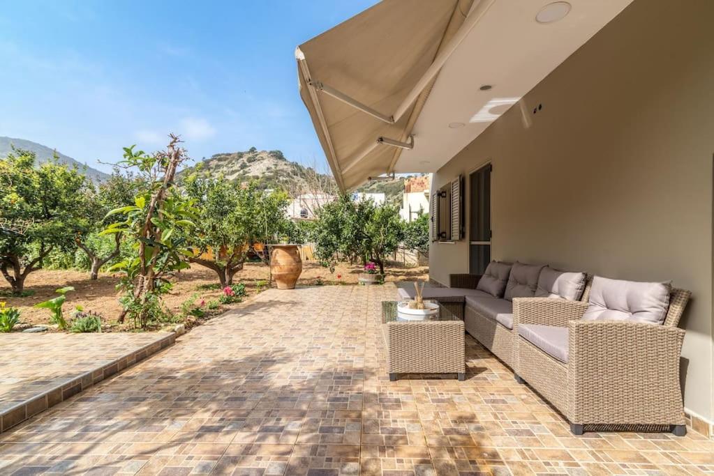 Citrea Stylish House With Garden Near Beach Héraklion Extérieur photo